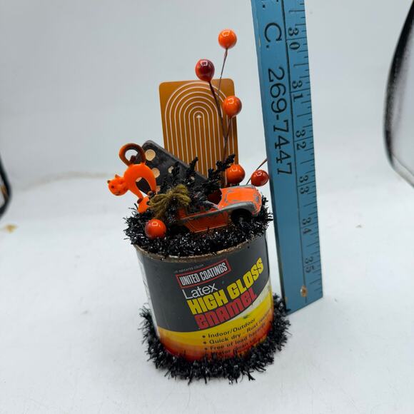 Halloween Road trip Decor centerpiece - Multimedia Assemblage Can - Picture 9 of 9